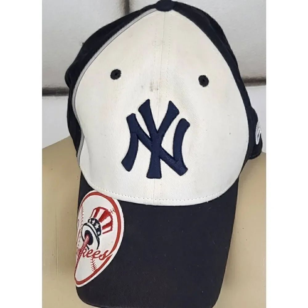 New York Yankees hat  - Picture 4 of 6